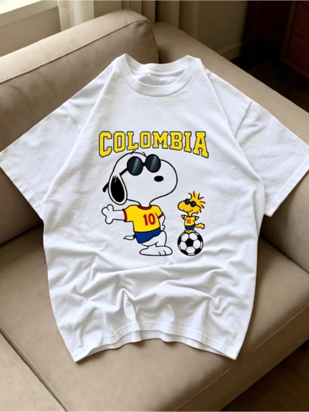 White T-shirt, Snoopy Colombia white Women Men T-shirt unisex
